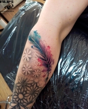 spodní část už byla(není ode mě), peříčko a kytičky nové